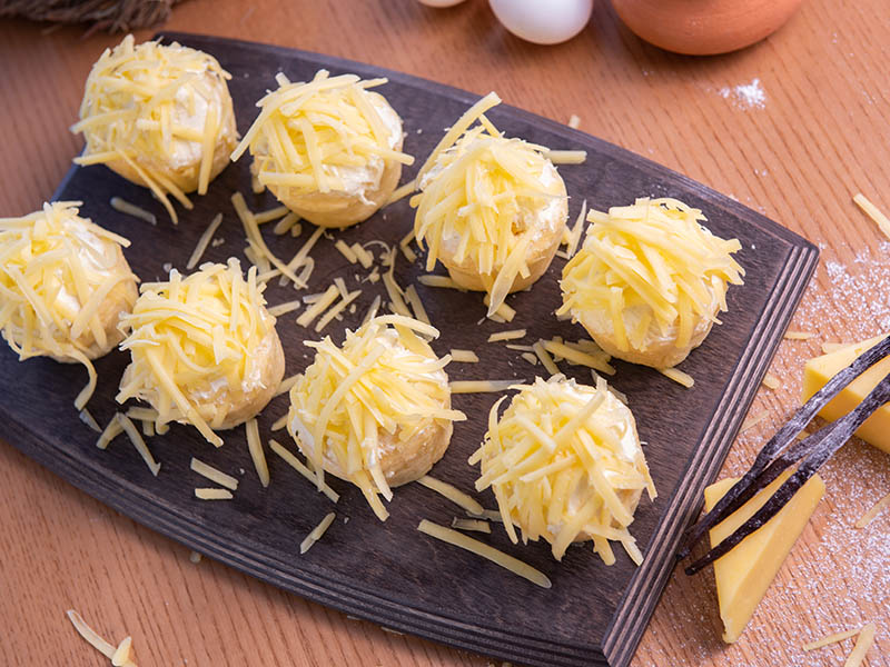 Ensaymada Filipino Cheesebread